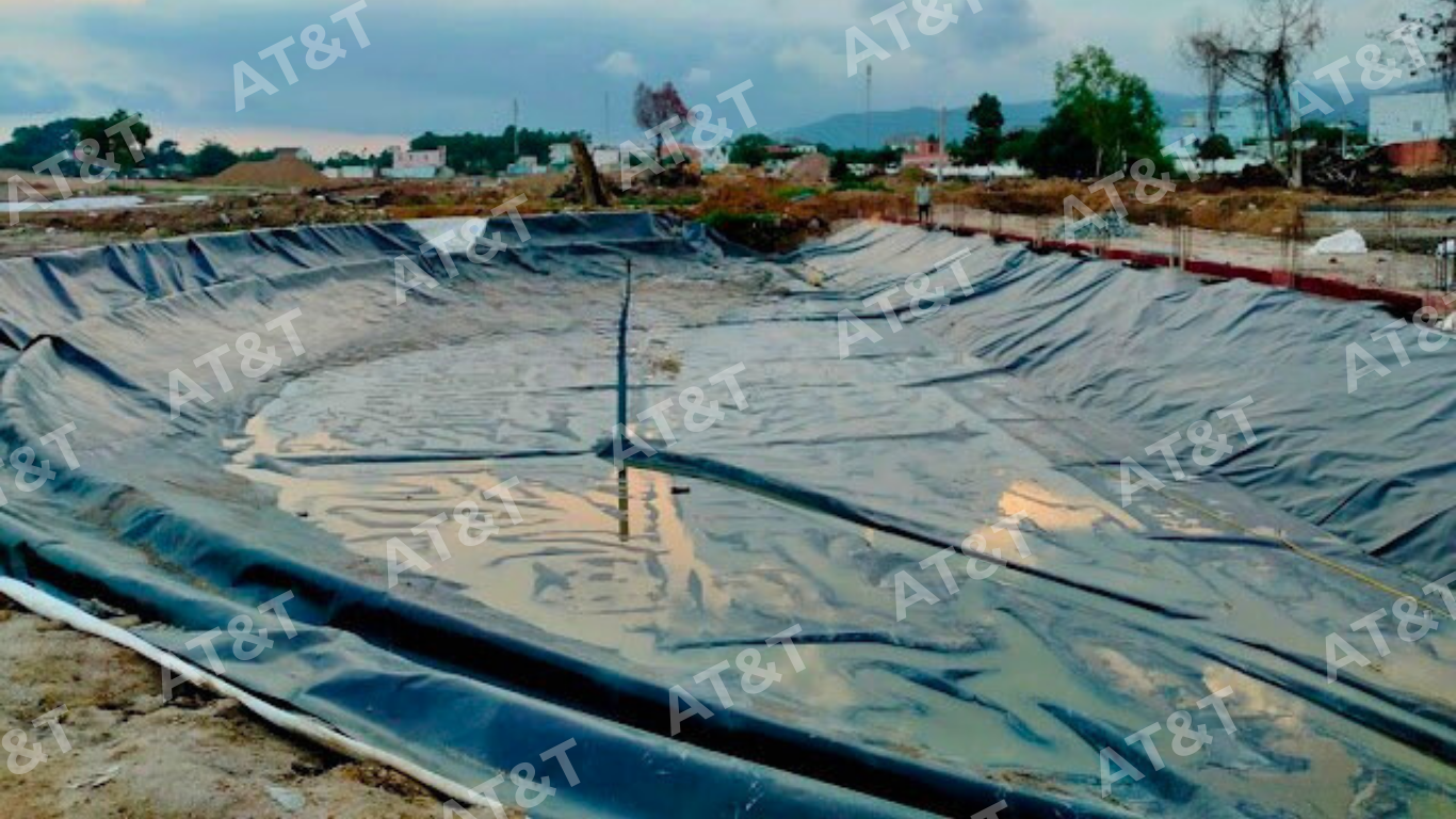Ứng dụng bạt HDPE đen cho công viên hồ cảnh quan