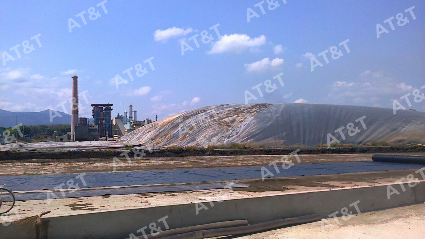 Lót bạt HDPE cho hầm biogas xử lý chất thải
