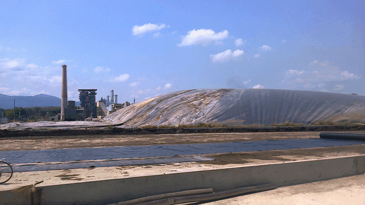 Màng HDPE 1.5mm đảm bảo khả năng chống thấm cho hầm biogas.