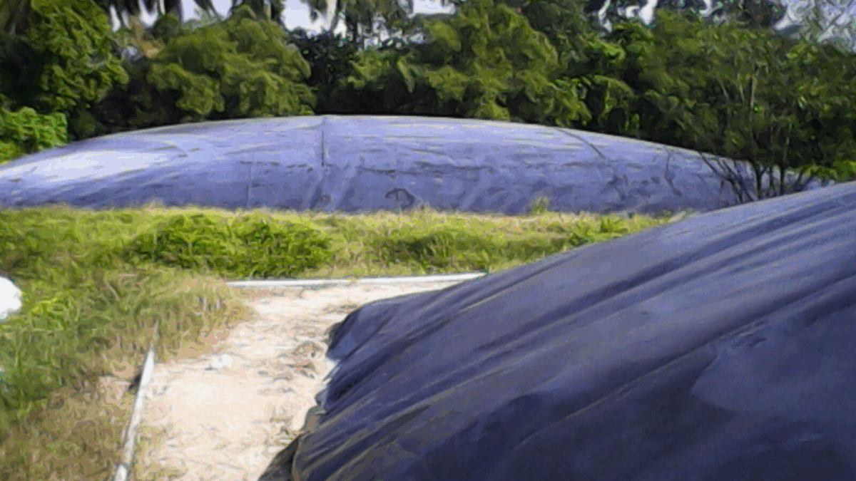 Màng HDPE dày 1.5mm có độ bền và khả năng chịu lực cao.