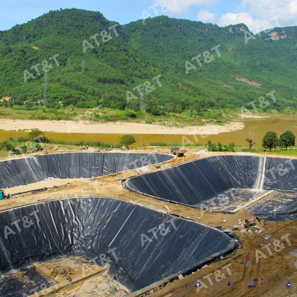 Màng HDPE thi công nhanh chóng, giúp tiết kiệm tối đa thời gian và nhân lực.