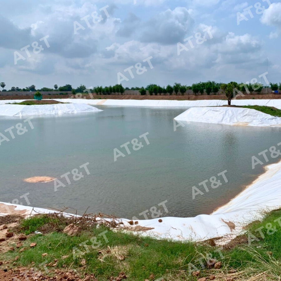 Màng HDPE chống thấm làm hồ cảnh quan
