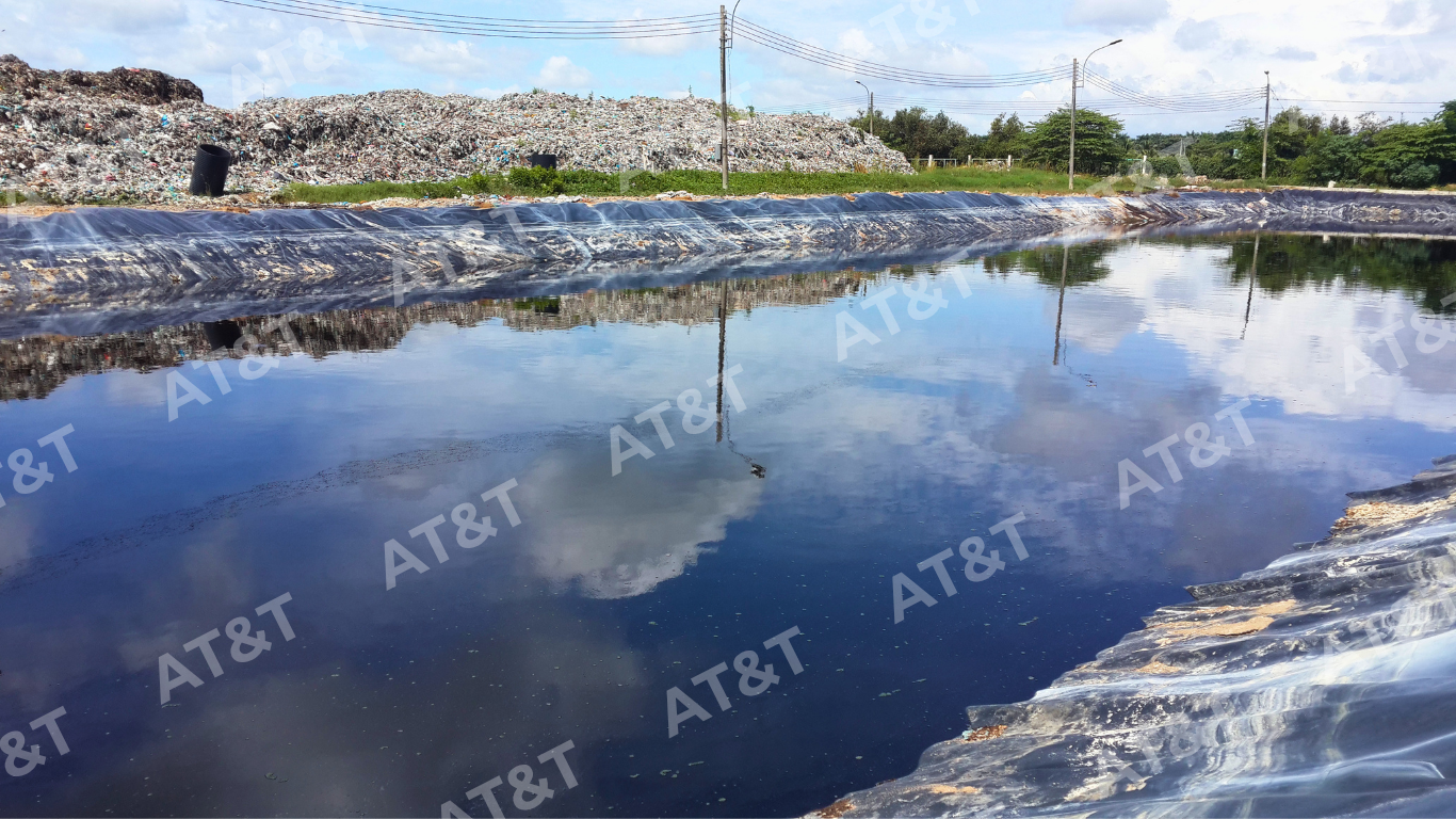 Thi công màng HDPE cho bãi rác hợp vệ sinh