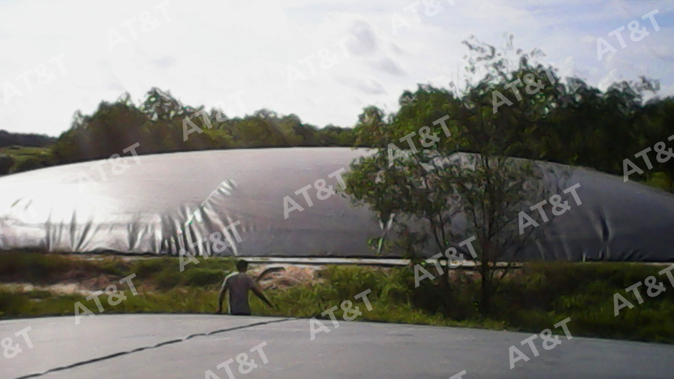 Thi công bạt HDPE cho hầm biogas