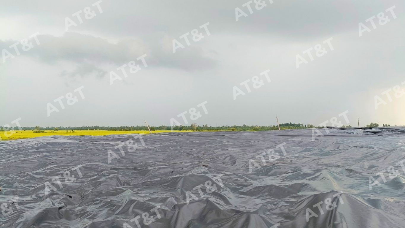 Thi công bạt HDPE cho bãi chôn lấp rác thải